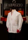 GUAYABERA PRESIDENCIAL BLANCA LINO ITALIANO COMBINADO ROJO